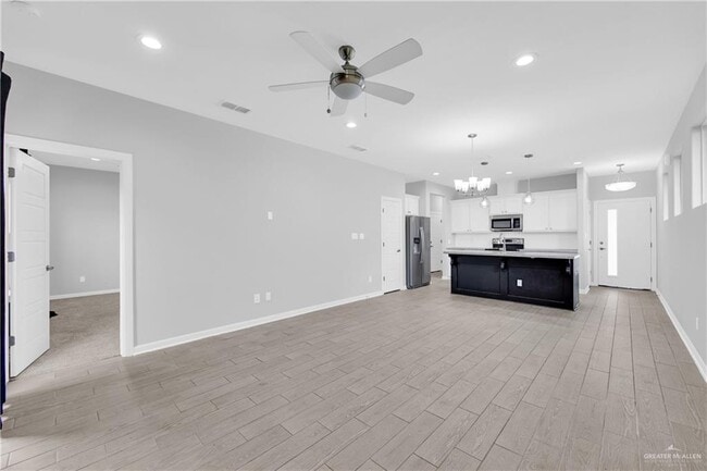 Building Photo - 22 South Dr