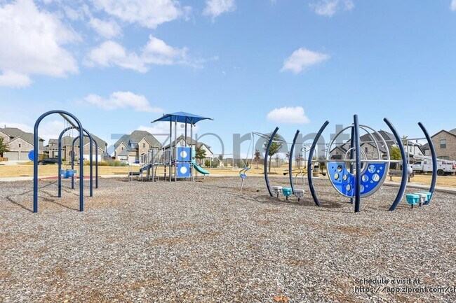 Building Photo - 2900 Blf Crk Dr