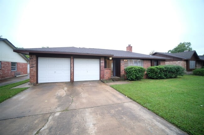 Building Photo - 12403 Bexley Dr