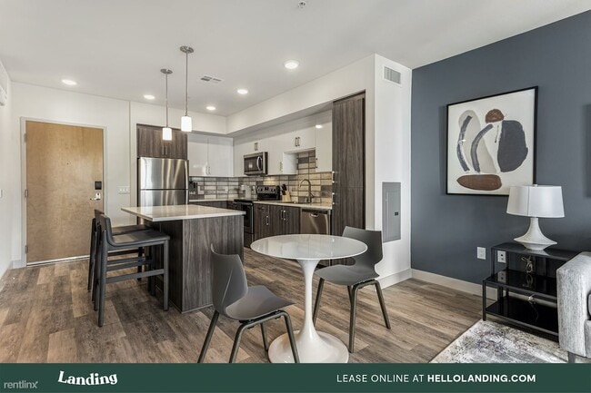 Building Photo - 399 E Sheridan St