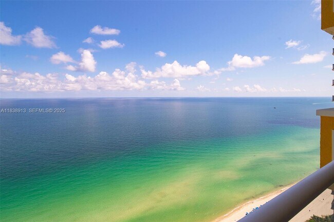 Building Photo - 17875 Collins Ave