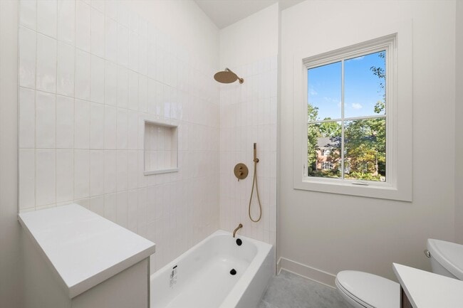 Building Photo - 1037 Belleforte Ave