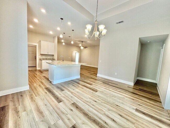 Building Photo - 5655 Dunridge Drive
