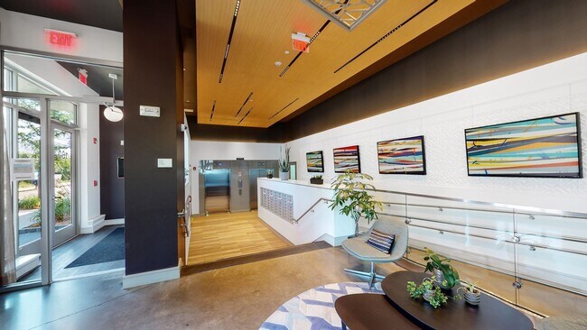 Building Photo - 180 Telford St