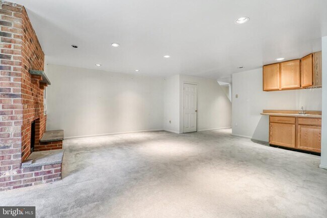 Building Photo - 3964 Rosebay Ct