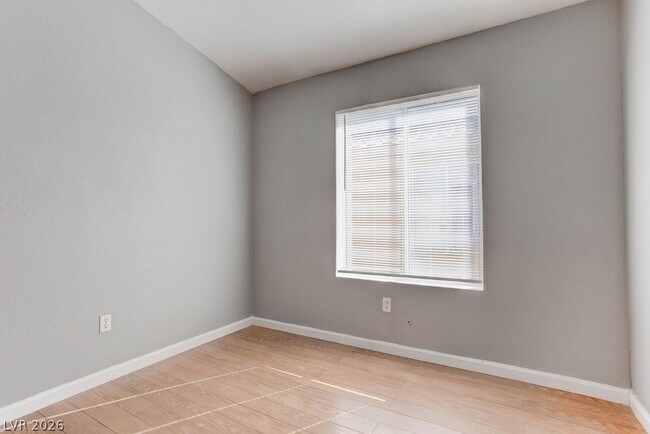 Building Photo - 1716 Anchor Dr