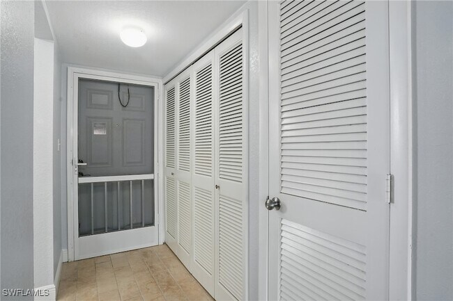 Building Photo - 170 Turtle Lake Ct