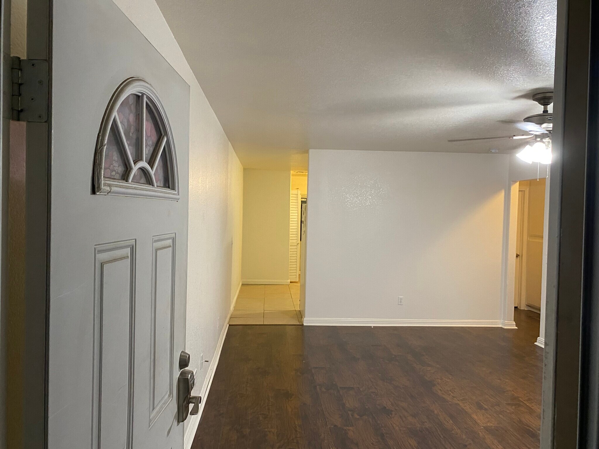 Entrance View - 219 Turf Dr