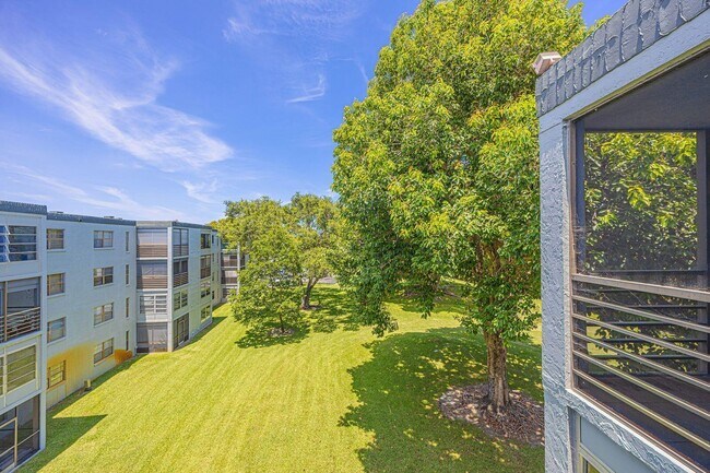 Building Photo - 9440 SW 8th St