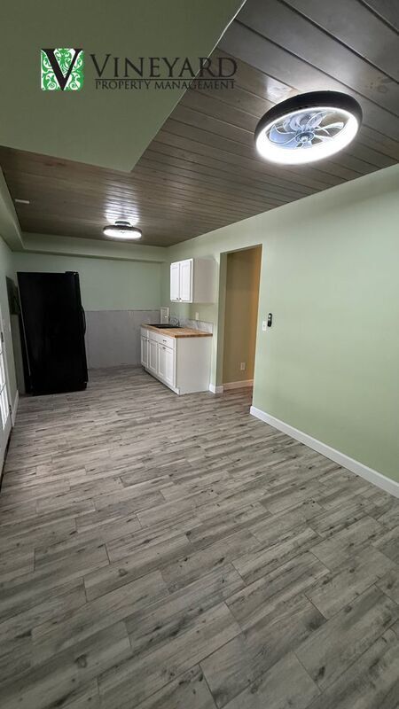 Building Photo - 900 Clearbrook Course SW