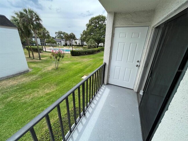 Building Photo - 705 Russell Ln