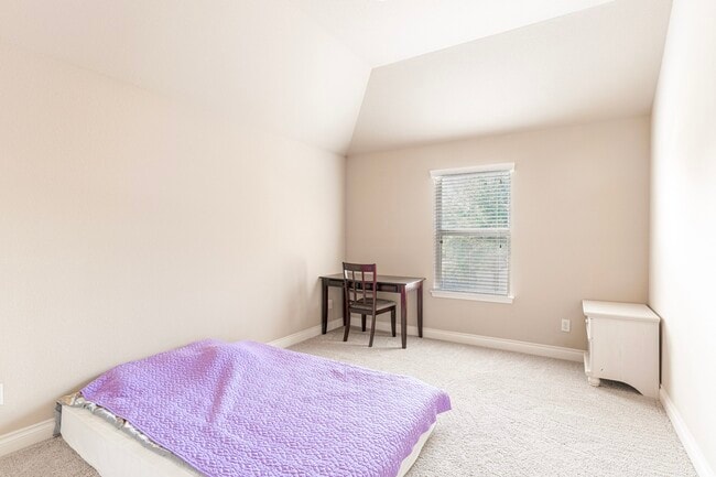 Building Photo - 28707 Hemlock Red Ct