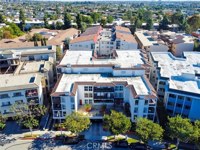 Building Photo - 6124 Buckingham Pkwy