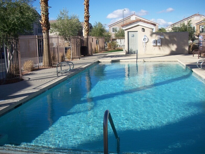 Building Photo - 81 Dow Jones St