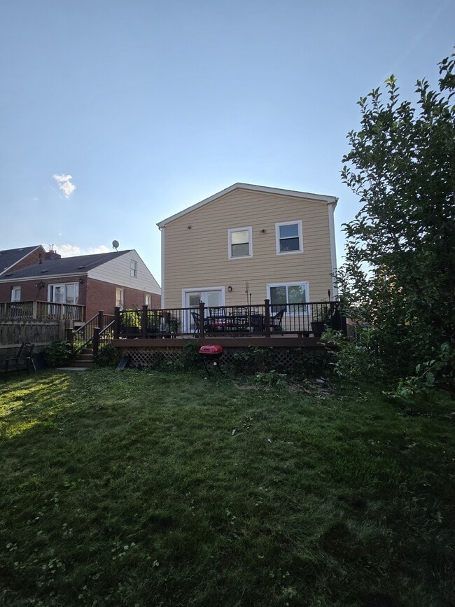Building Photo - 1430 Simona Dr