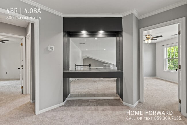 Building Photo - 800 Palomino Ln