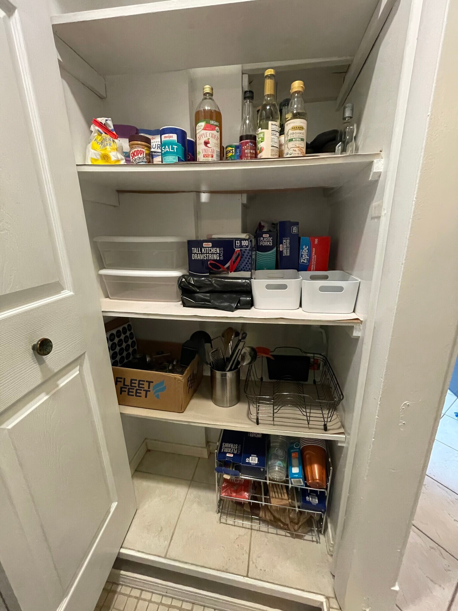 Building Photo - 2863 Foster Ave