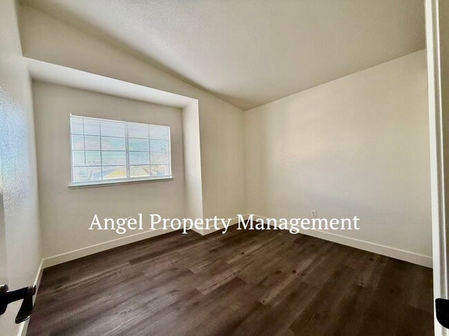 Building Photo - 7603 Delta Pointe Way