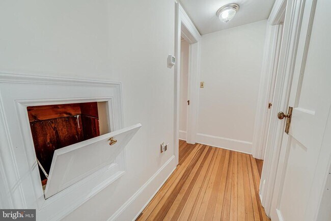 Building Photo - 6402 Ridge Dr