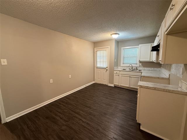 Building Photo - 1715 W Elm St