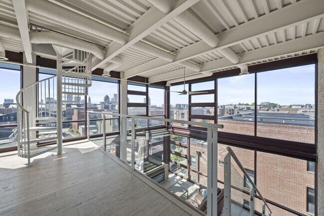 Building Photo - 367 Auden Ave