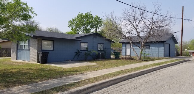 Building Photo - 503 Demya Dr