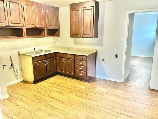 Building Photo - 7440 Richey Dr