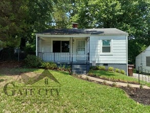 Building Photo - 616 Hedrick Ave