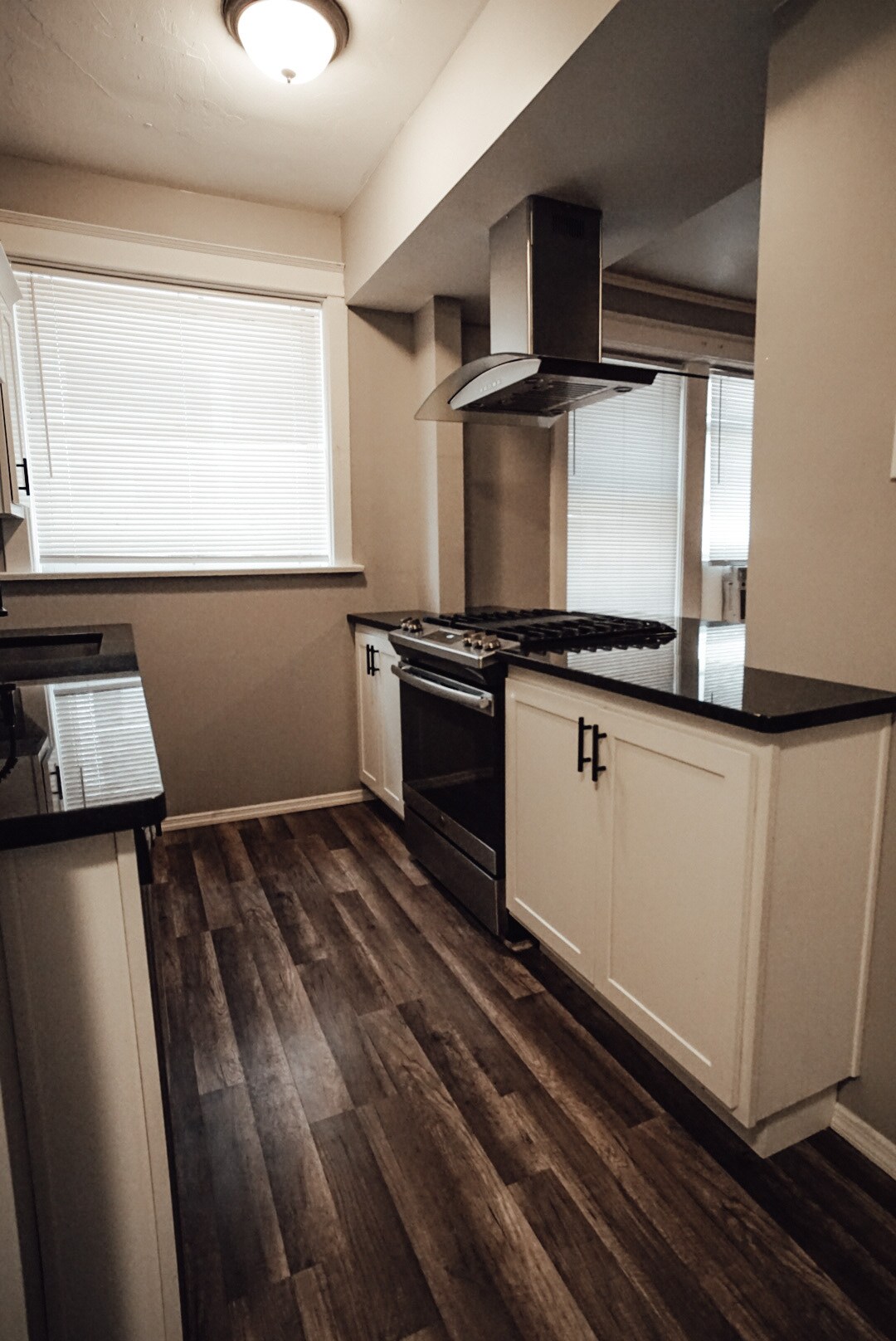 Building Photo - 4974 Chippewa St