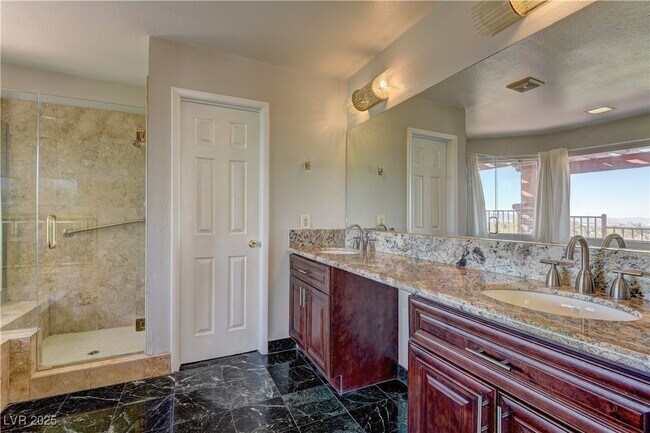 Building Photo - 8700 Captains Pl