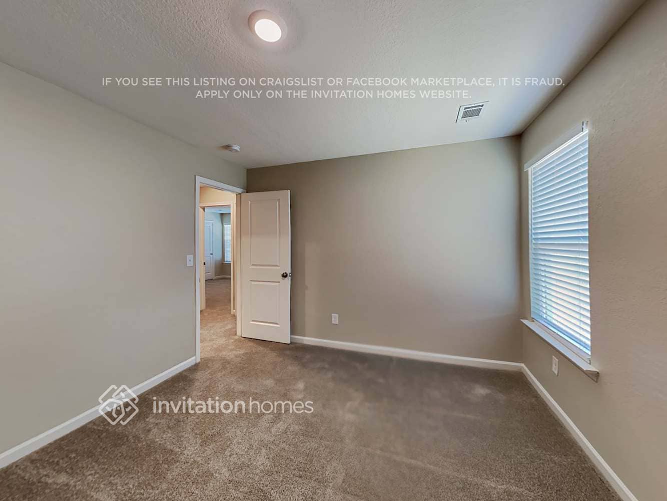 Building Photo - 407 Vermeer Ct