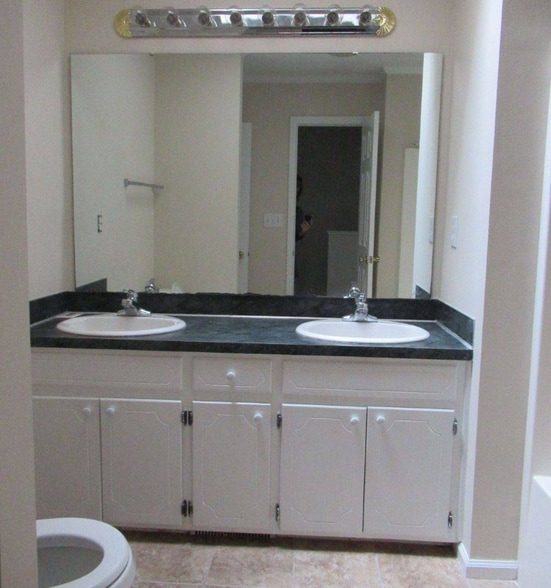 Building Photo - 3959 Sterling Pointe Dr