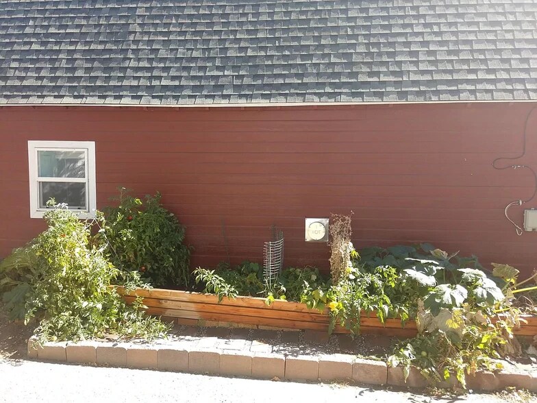 Building Photo - 7655 E 19th Ave