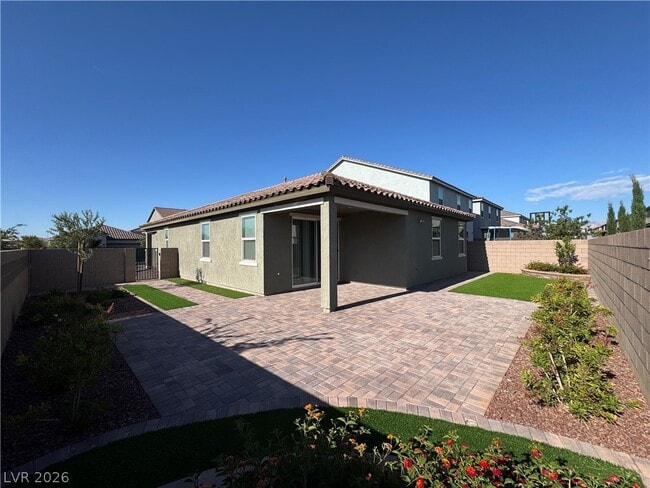 Building Photo - 7490 Lush Oasis Ave.