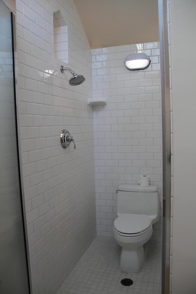 Building Photo - 310 2nd St