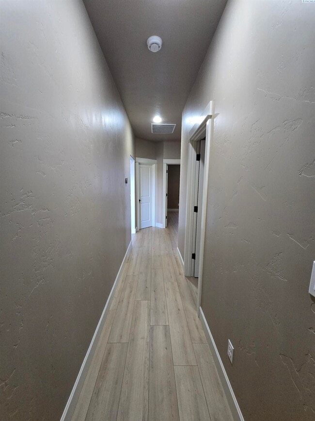 Building Photo - 3/4 Acre lot with Pool/Hot and Lawn Care I...