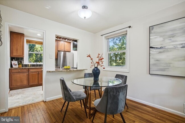 Building Photo - 127 Dale St