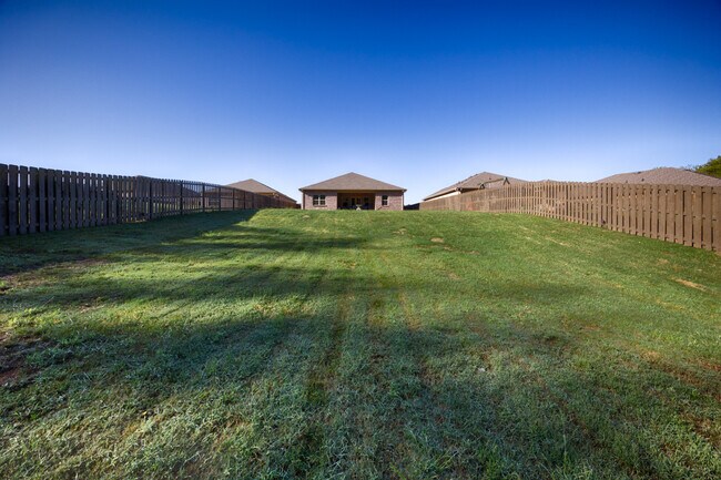 Building Photo - 157 High Leaf Dr