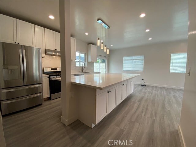 Building Photo - 1653 W Chateau Pl