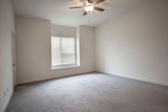 Building Photo - 1763 Montgomery Dr
