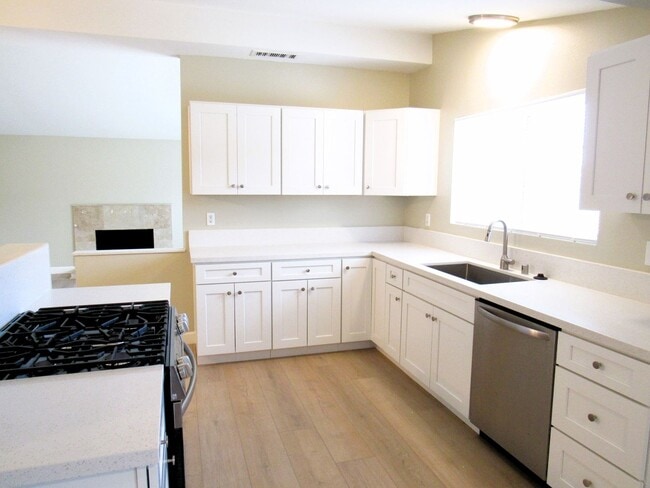 Building Photo - Modern Renovated Single Story 3-Bedroom, 2-Bathroom House