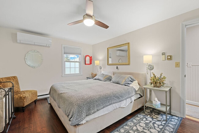 Building Photo - 9 Blue Bird Rd