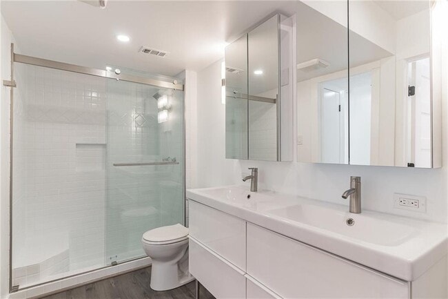 Building Photo - 2200 Trailside Dr