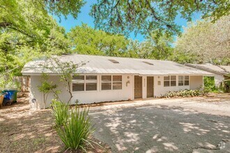 Building Photo - 2300 Trailside Dr