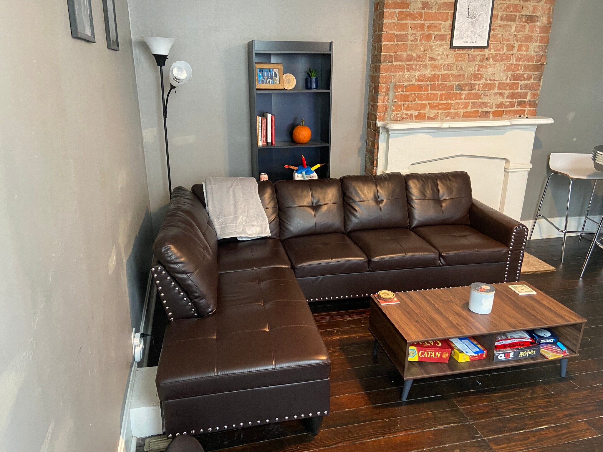 Building Photo - 256 Warner St