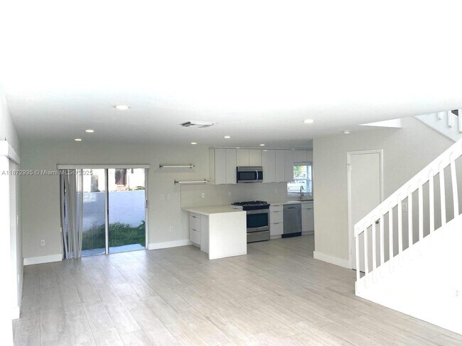Building Photo - 10273 NW 56th St