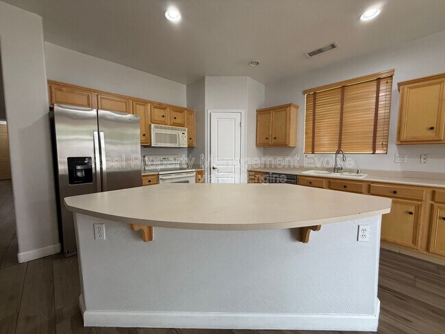 Building Photo - 8278 W Charter Oak Rd