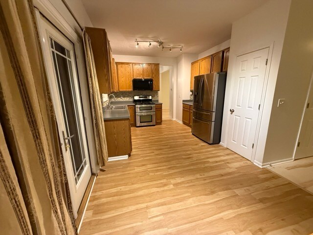 Building Photo - 54 Runkle Dr