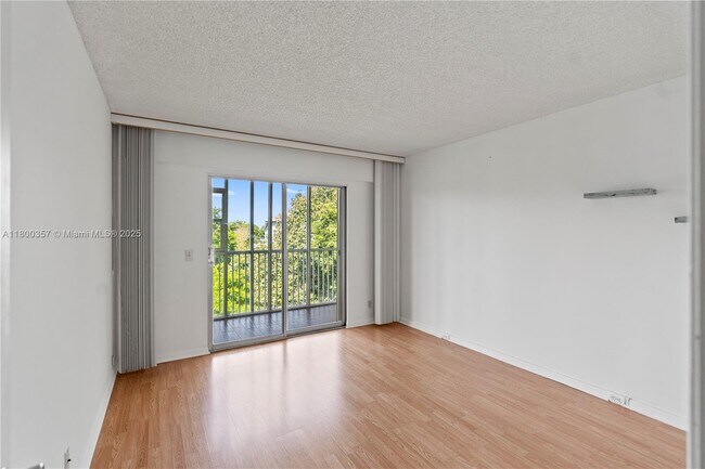 Building Photo - 300 SW 134th Way