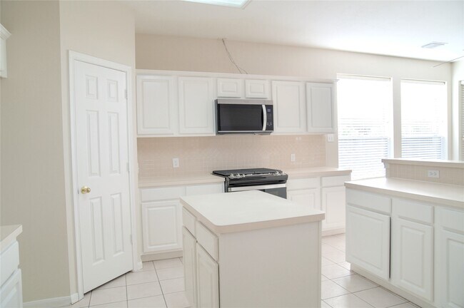 Building Photo - 4107 Amber Trace Ct